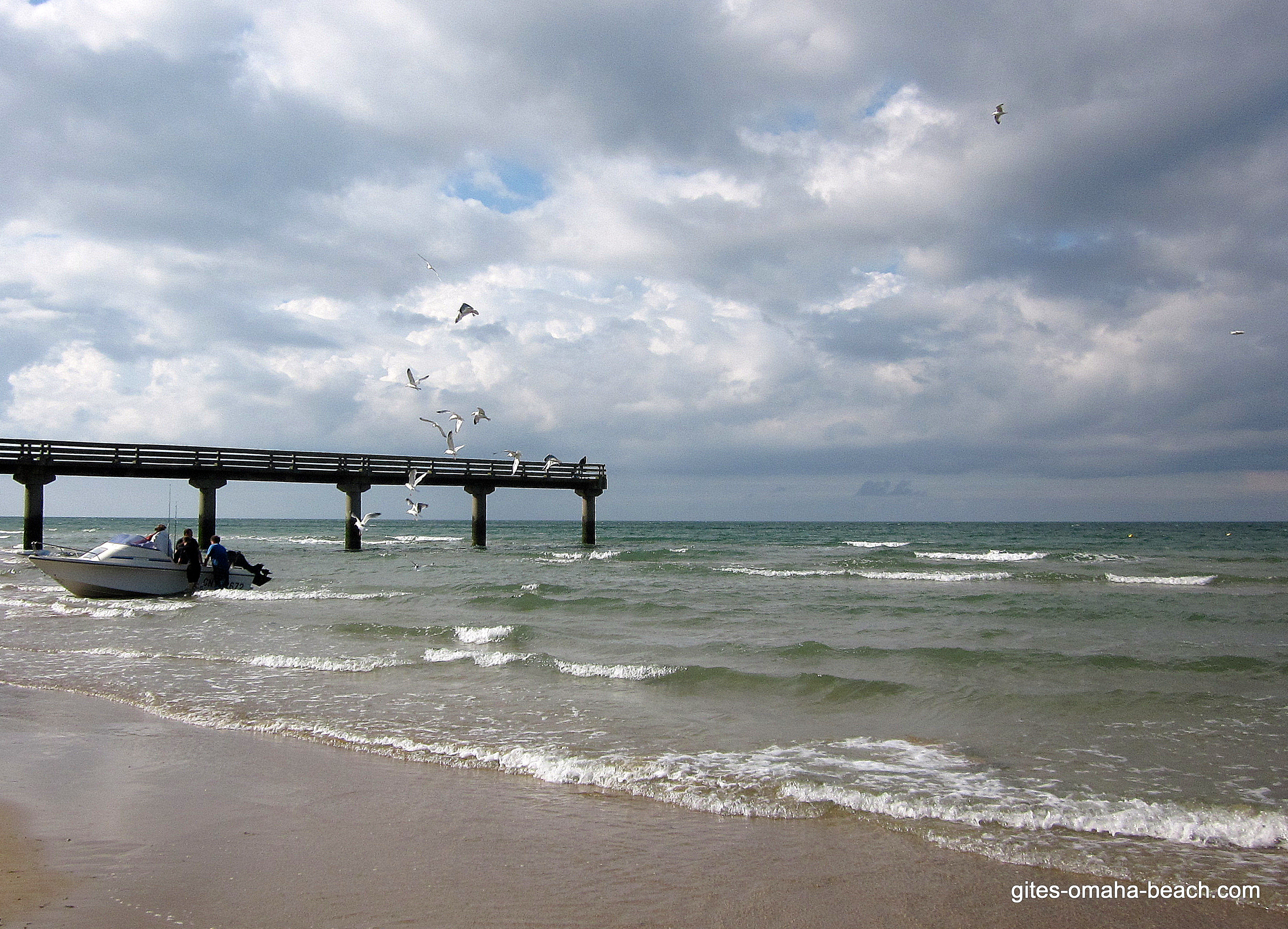 La plage d'Omaha Beach : le ponton