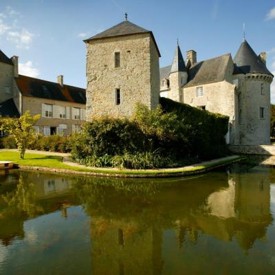 Le Château de Colombières, à quelques kilomètres de Mandeville